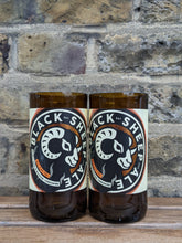 Load image into Gallery viewer, Black Sheep beer bottle glasses