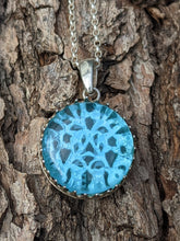Load image into Gallery viewer, Bombay Sapphire gin bottle necklace (large)