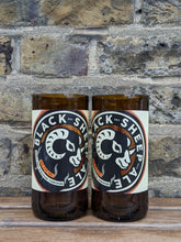 Load image into Gallery viewer, Black Sheep beer bottle glasses
