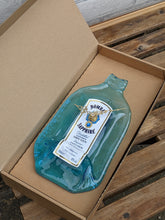 Load image into Gallery viewer, Bombay Sapphire bottle clock
