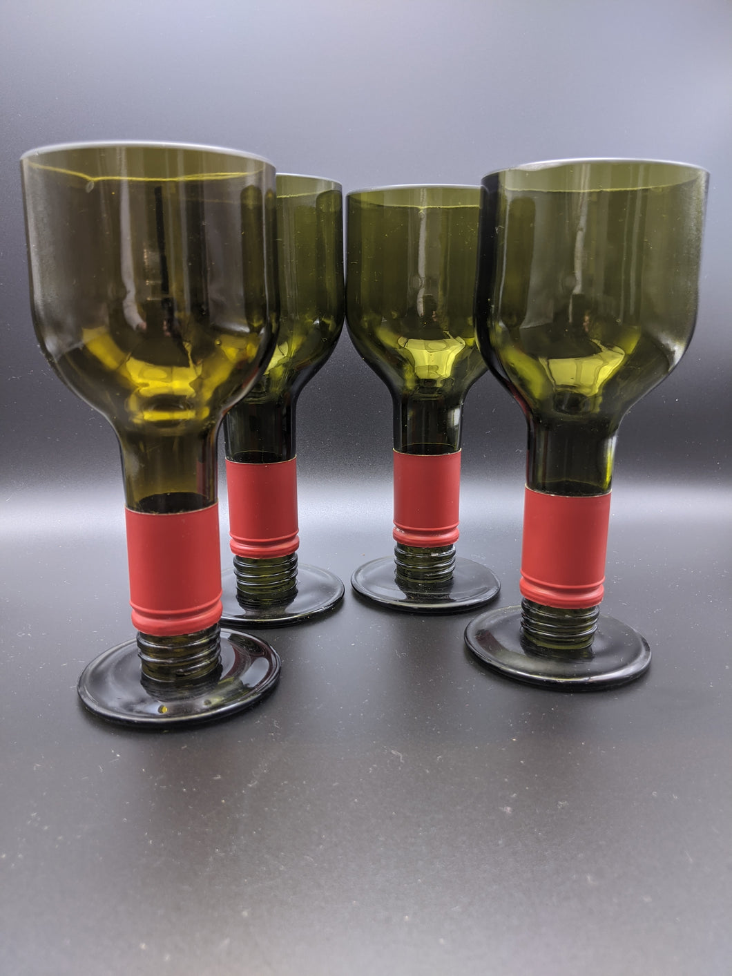 Wine bottles wine glasses (set of 4)